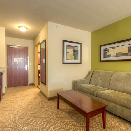 Cobblestone Inn & Suites - Holyoke Ruang foto