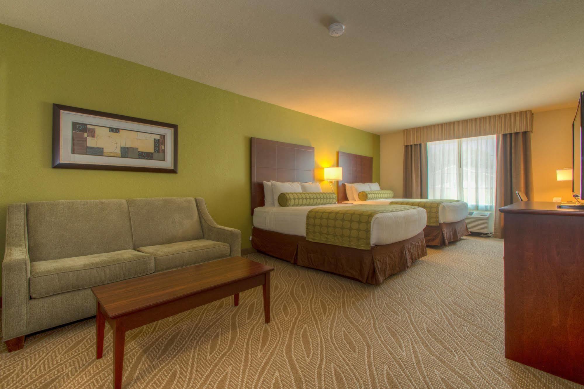 Cobblestone Inn & Suites - Holyoke Bagian luar foto